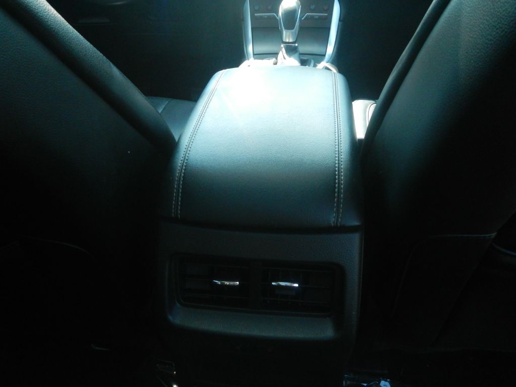 Photo 23 of this FORD EDGE AWD