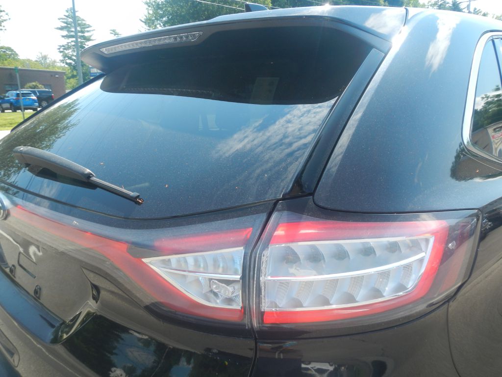 Photo 26 of this FORD EDGE AWD