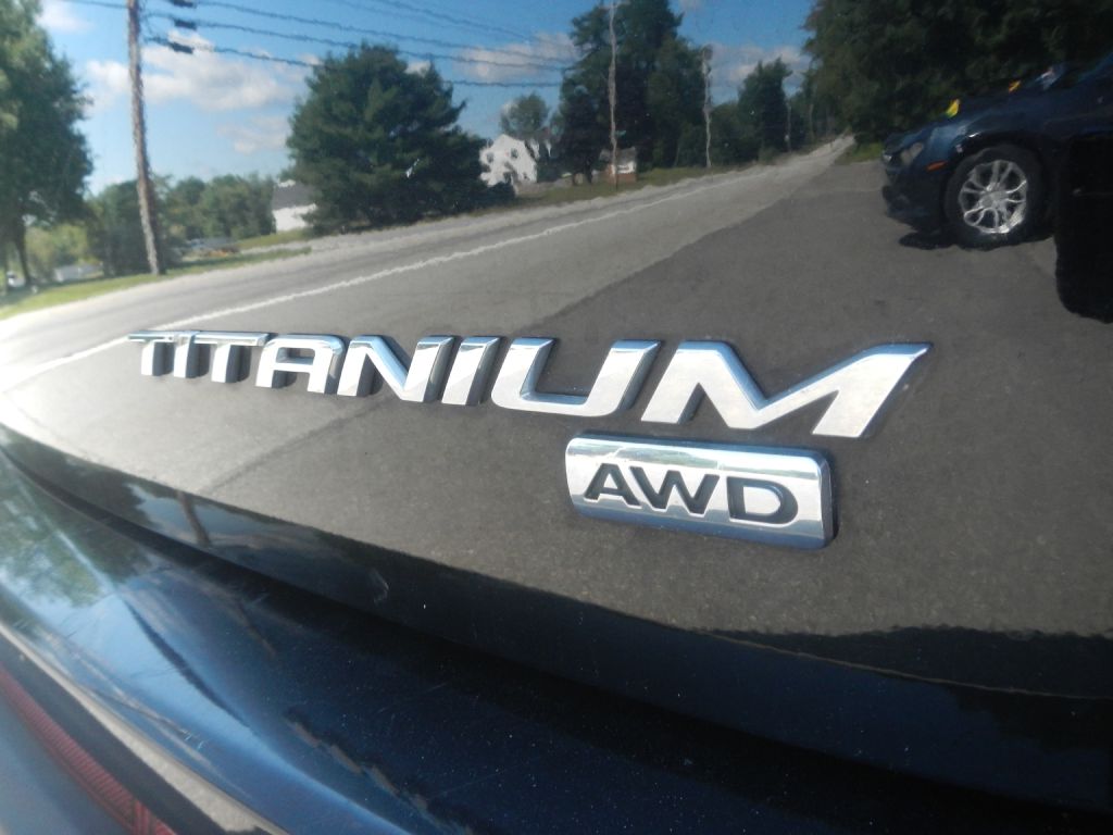 Photo 28 of this FORD EDGE AWD