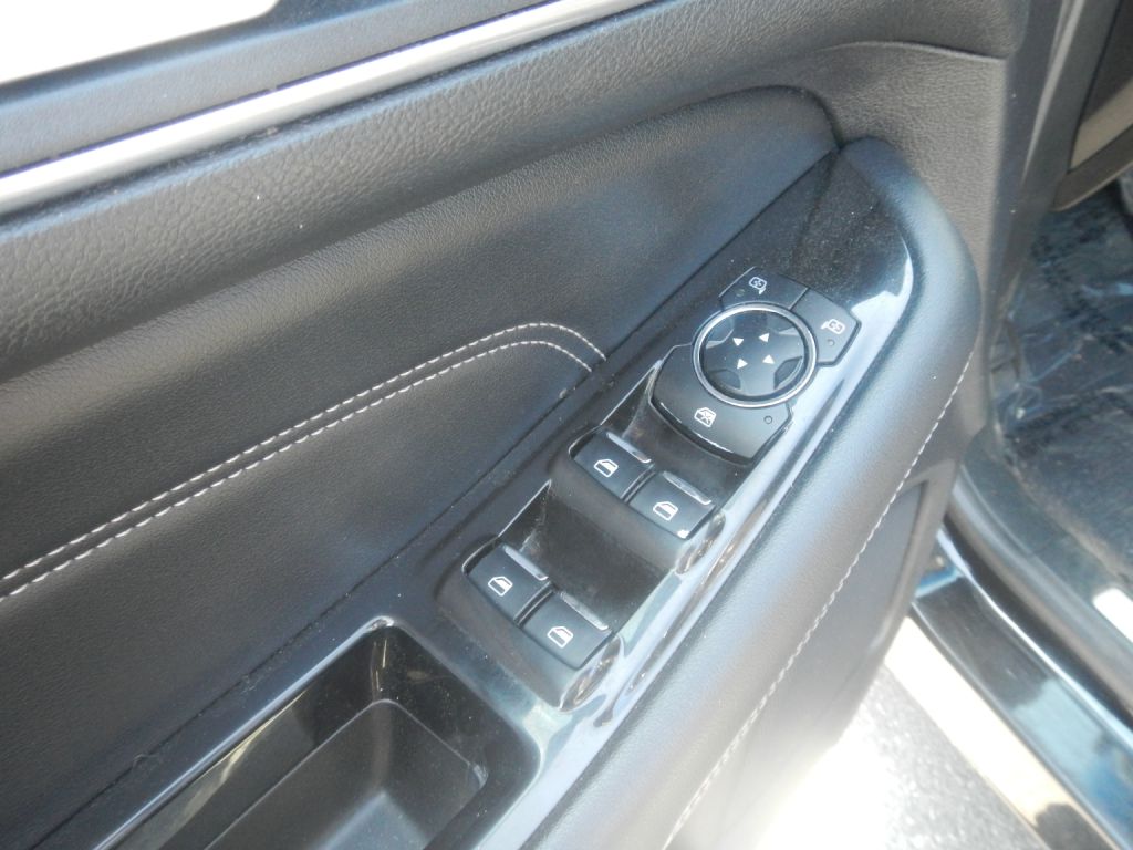 Photo 46 of this FORD EDGE AWD