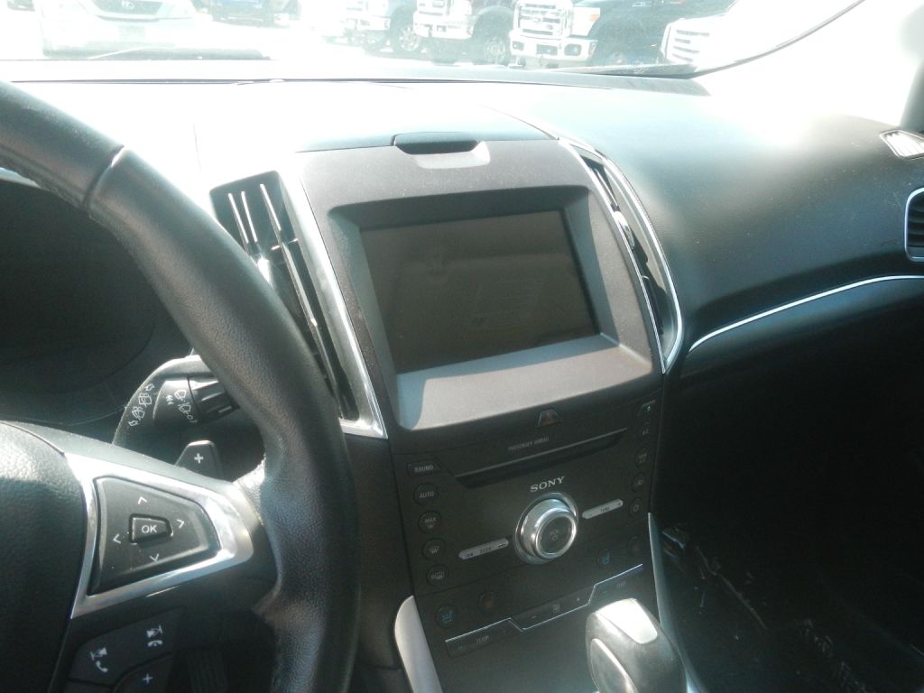 Photo 51 of this FORD EDGE AWD