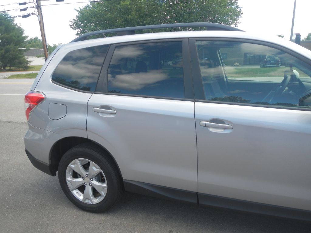 Photo 14 of this SUBARU FORESTER AWD