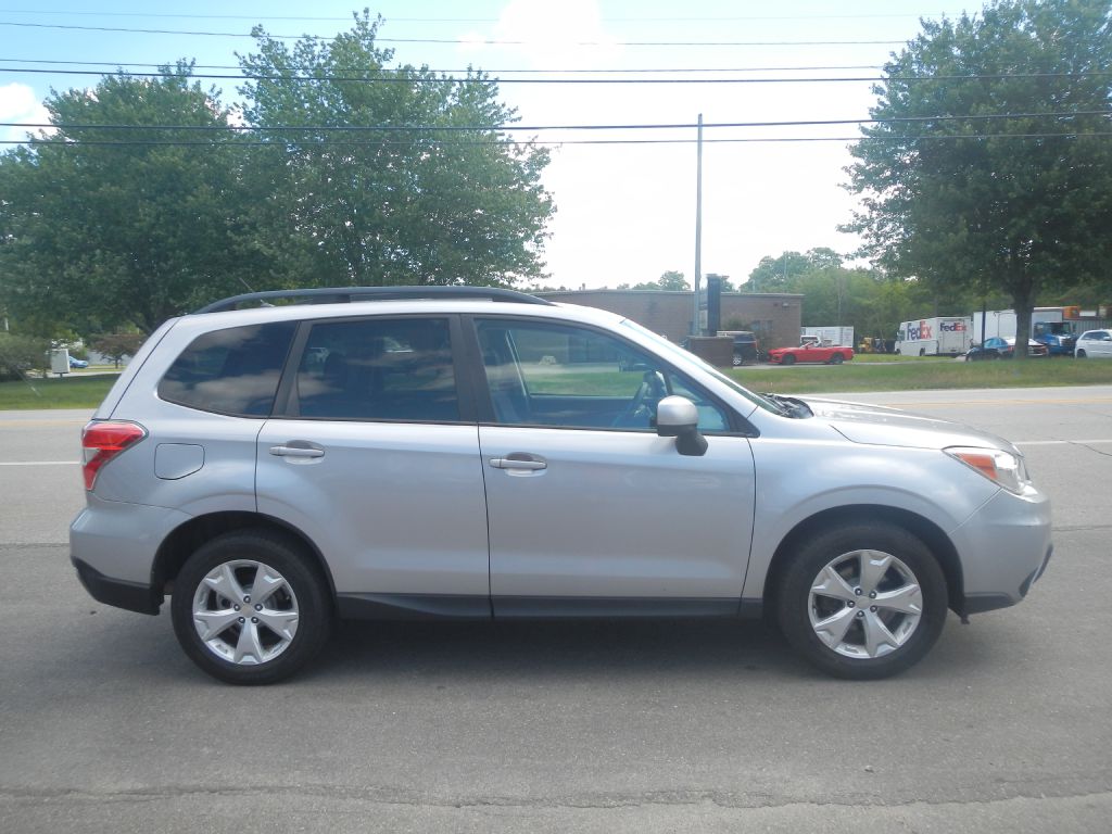 Photo 15 of this SUBARU FORESTER AWD