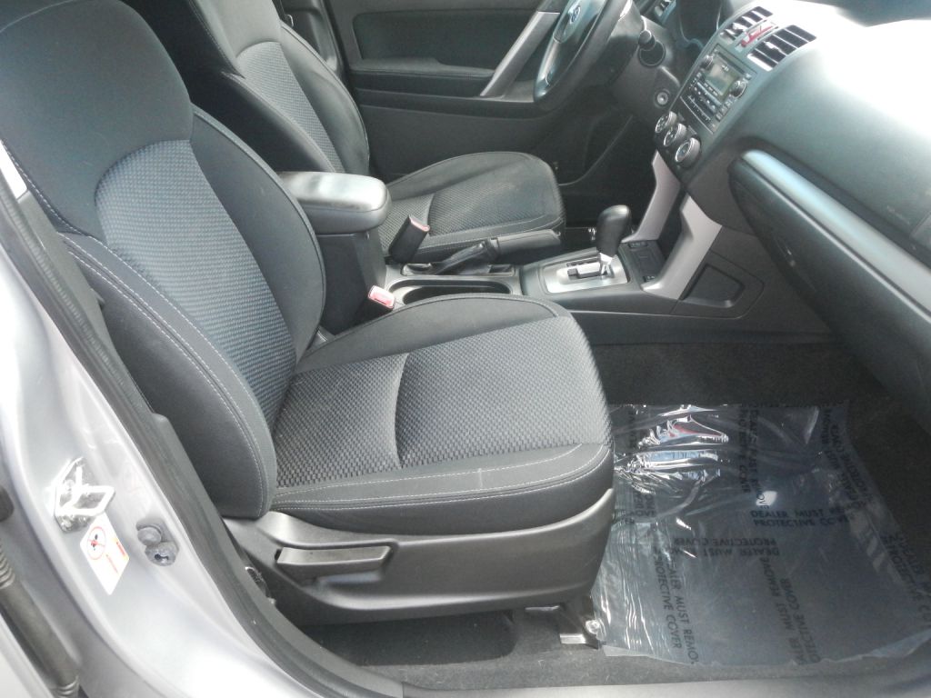 Photo 19 of this SUBARU FORESTER AWD
