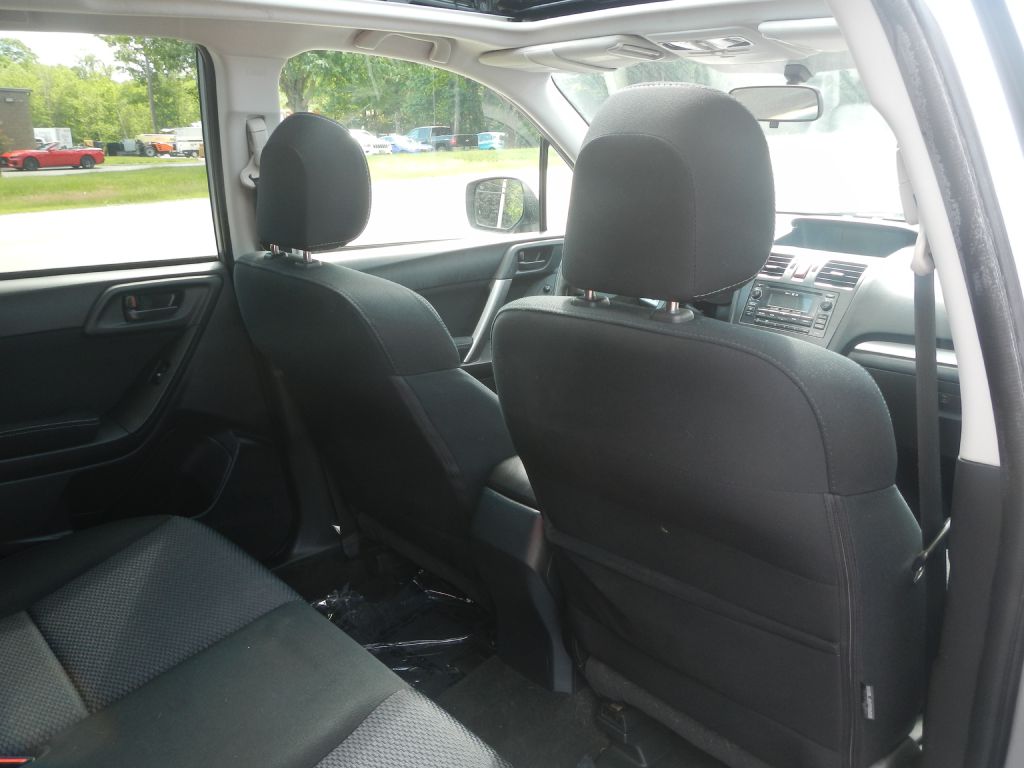 Photo 27 of this SUBARU FORESTER AWD