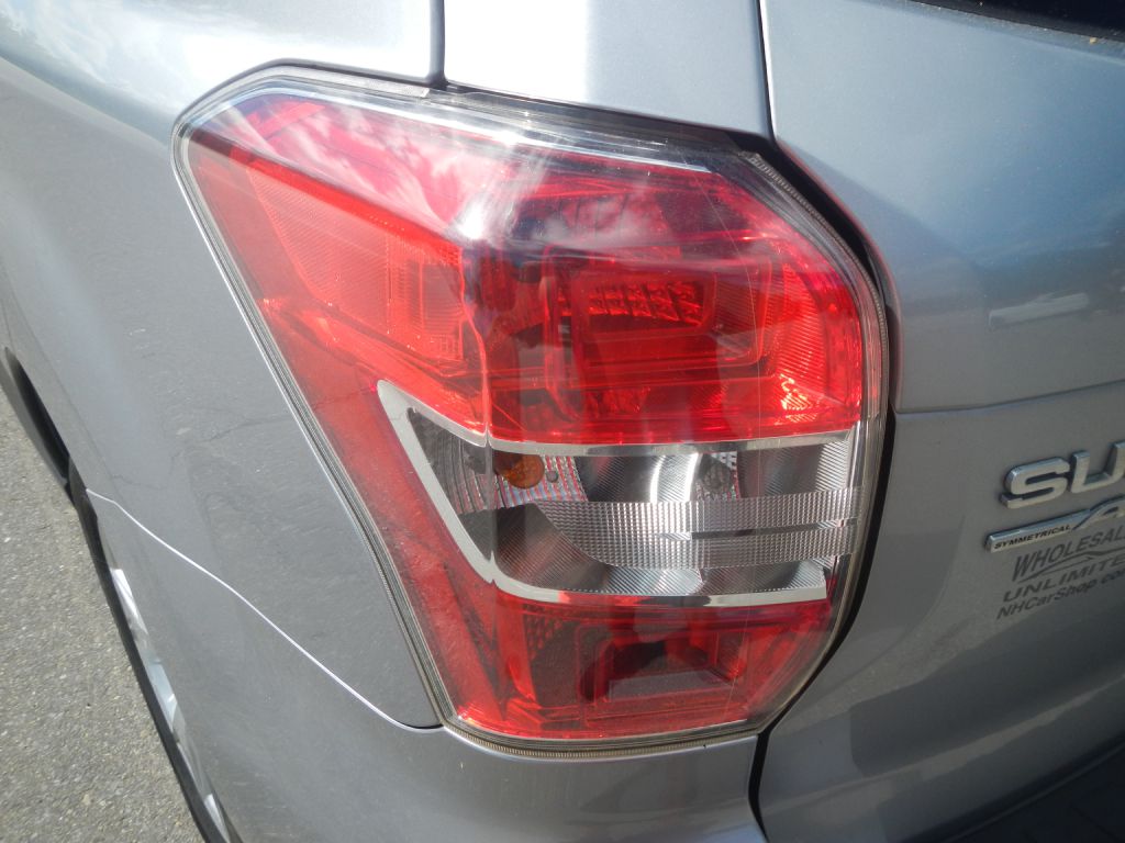 Photo 33 of this SUBARU FORESTER AWD