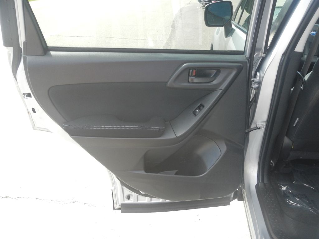 Photo 44 of this SUBARU FORESTER AWD