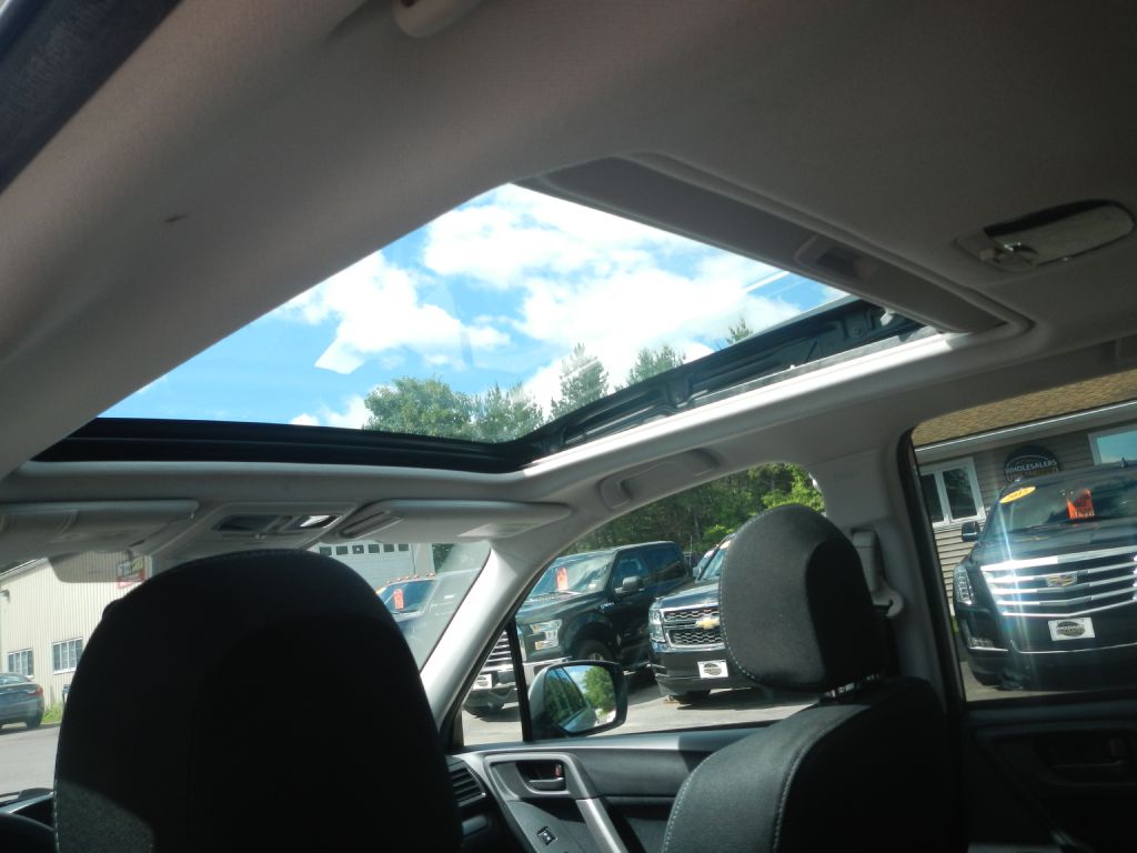 Photo 48 of this SUBARU FORESTER AWD