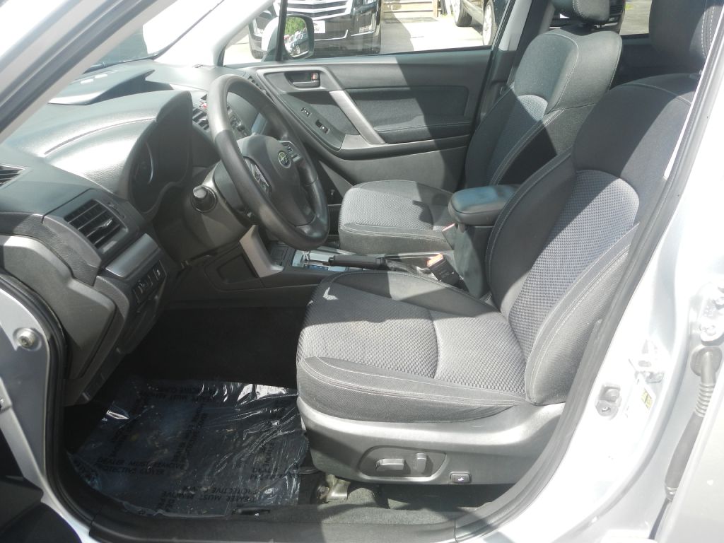 Photo 52 of this SUBARU FORESTER AWD