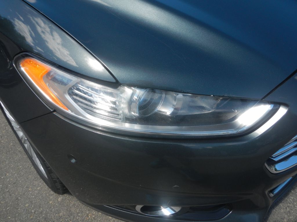 Photo 11 of this FORD FUSION