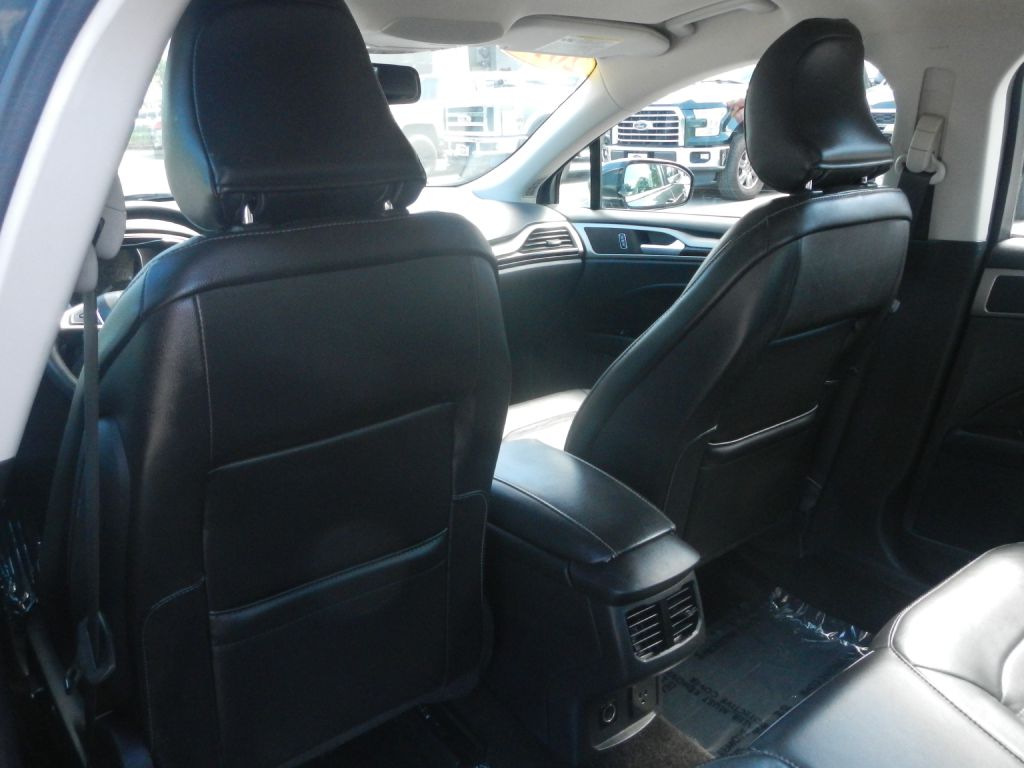 Photo 40 of this FORD FUSION