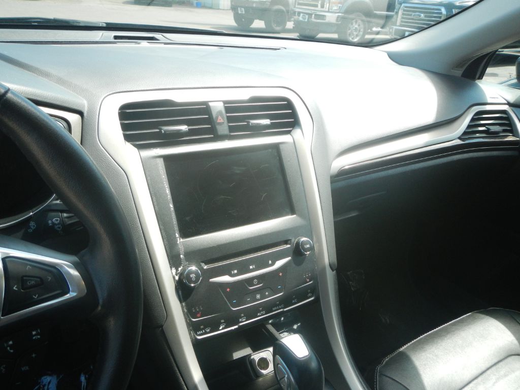 Photo 46 of this FORD FUSION