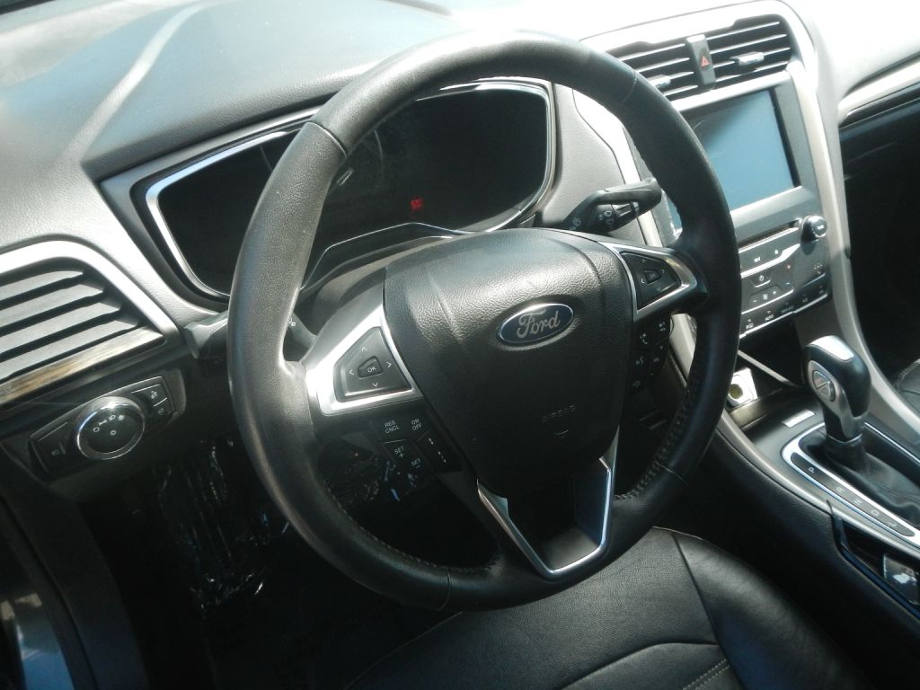 Photo 49 of this FORD FUSION