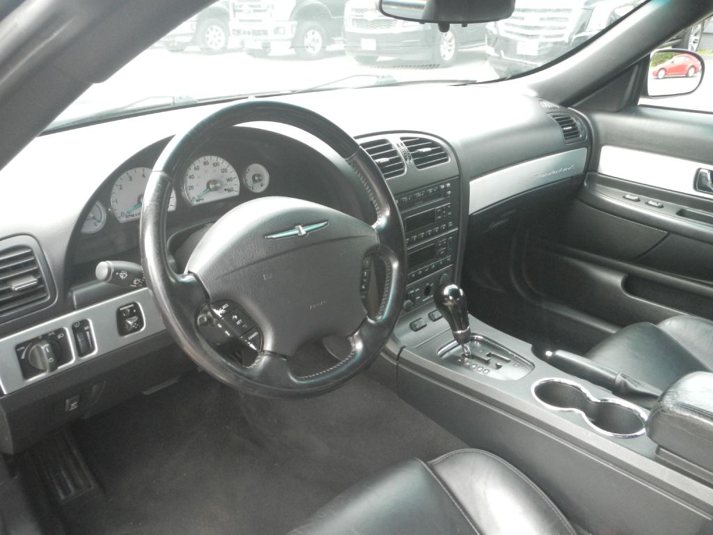 Photo 7 of this FORD THUNDERBIRD