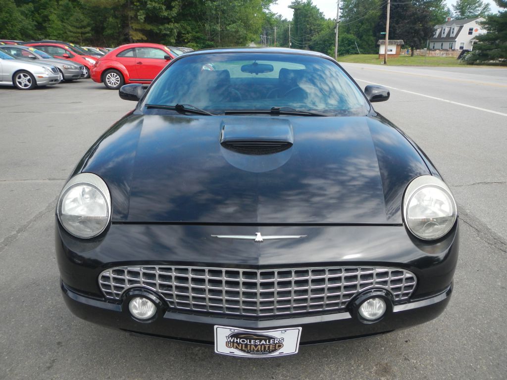 Photo 9 of this FORD THUNDERBIRD