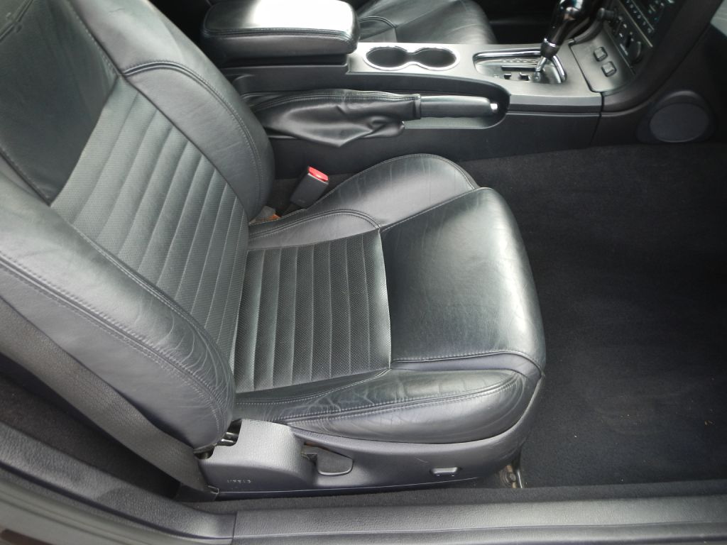 Photo 18 of this FORD THUNDERBIRD