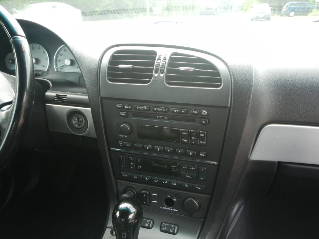 Photo 21 of this FORD THUNDERBIRD