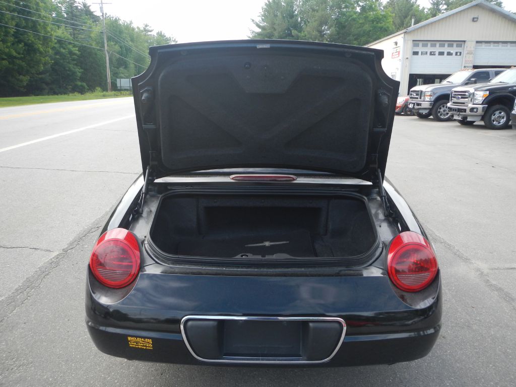 Photo 28 of this FORD THUNDERBIRD