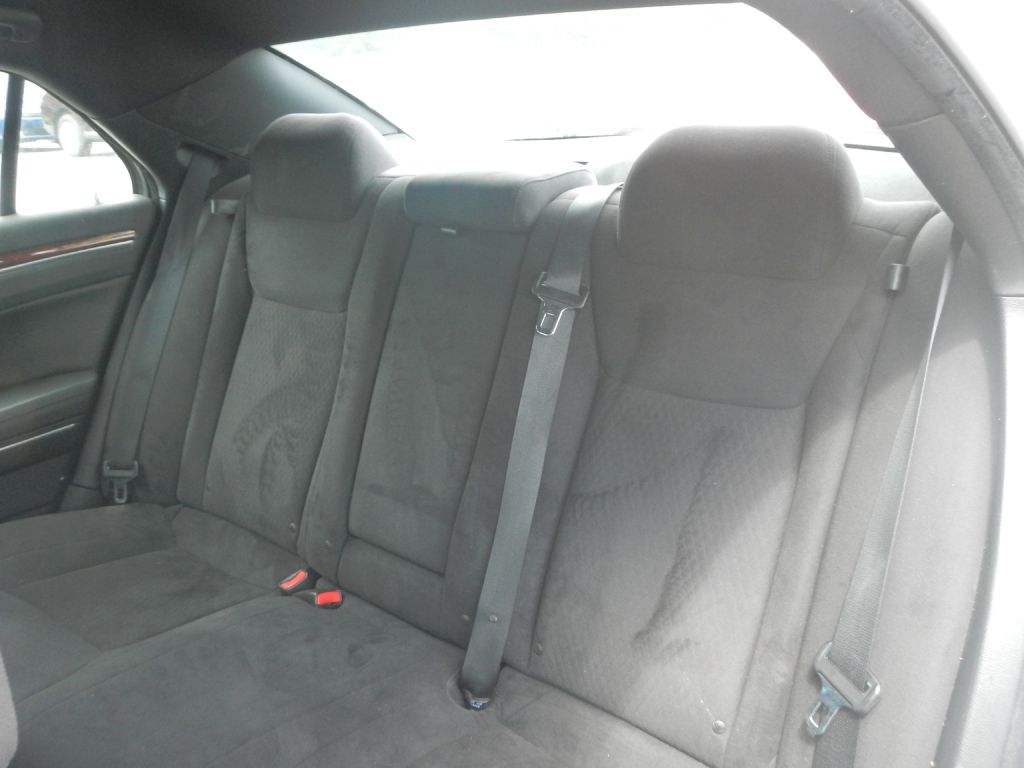 Photo 8 of this CHRYSLER 300