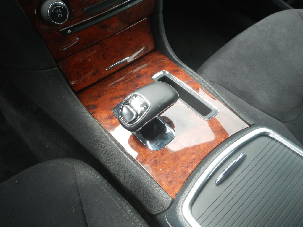 Photo 53 of this CHRYSLER 300
