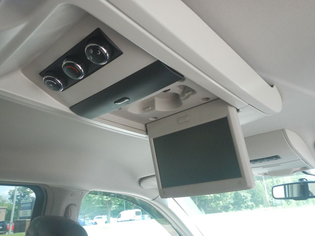 Photo 31 of this CHRYSLER TOWN & COUNTRY