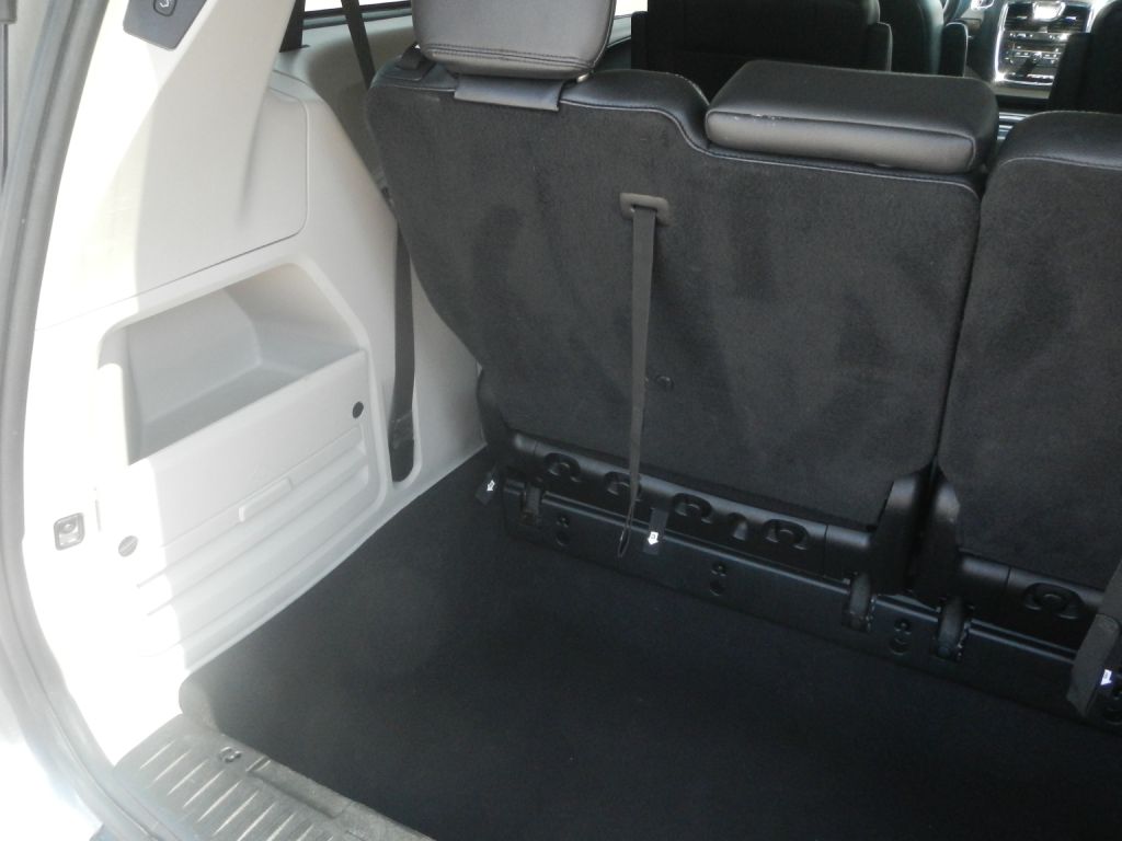 Photo 40 of this CHRYSLER TOWN & COUNTRY