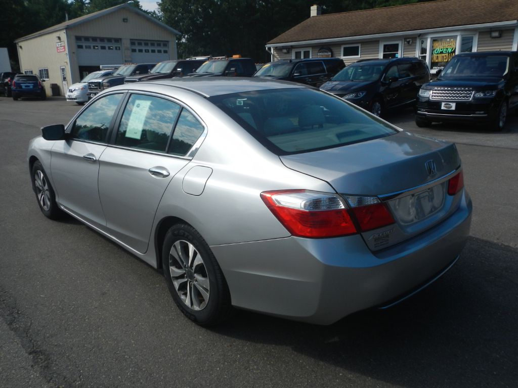 Photo 7 of this HONDA ACCORD LX