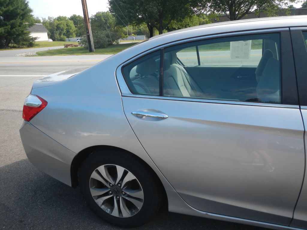Photo 14 of this HONDA ACCORD LX