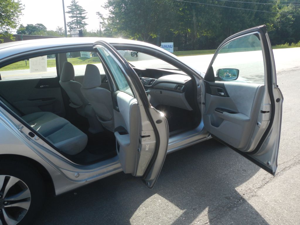 Photo 16 of this HONDA ACCORD LX