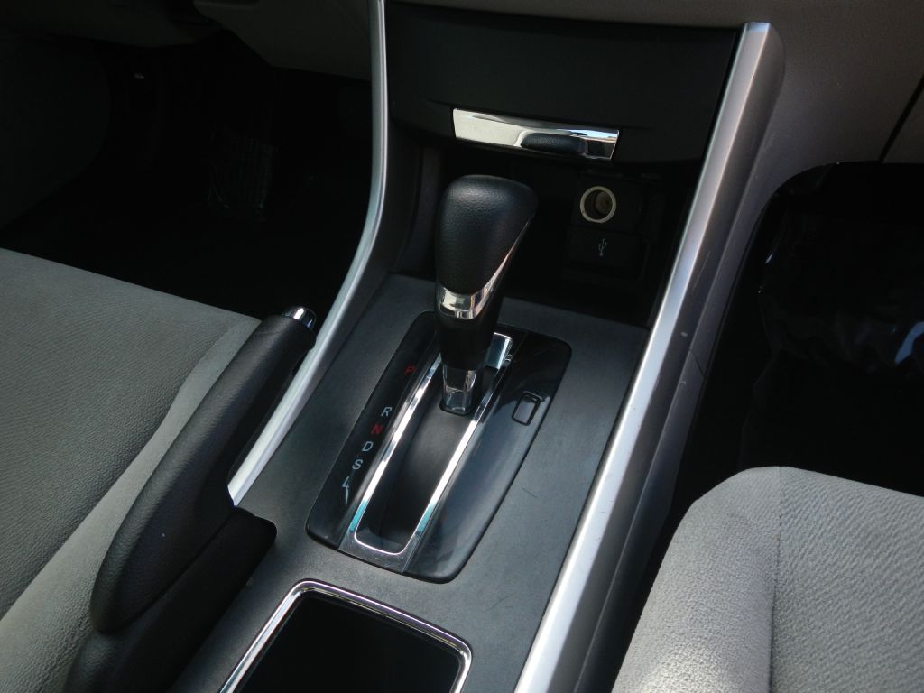 Photo 23 of this HONDA ACCORD LX
