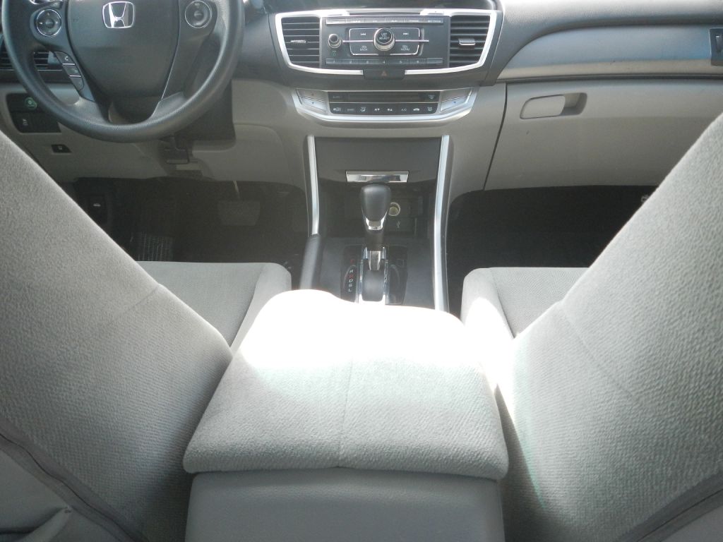 Photo 28 of this HONDA ACCORD LX