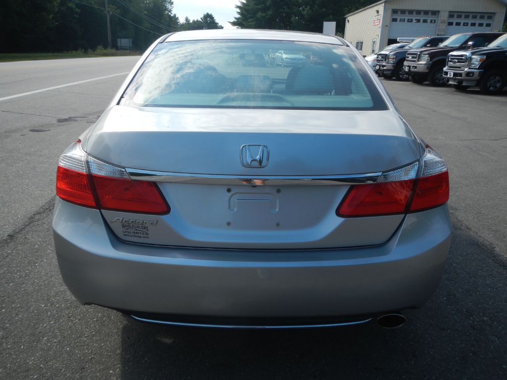 Photo 32 of this HONDA ACCORD LX