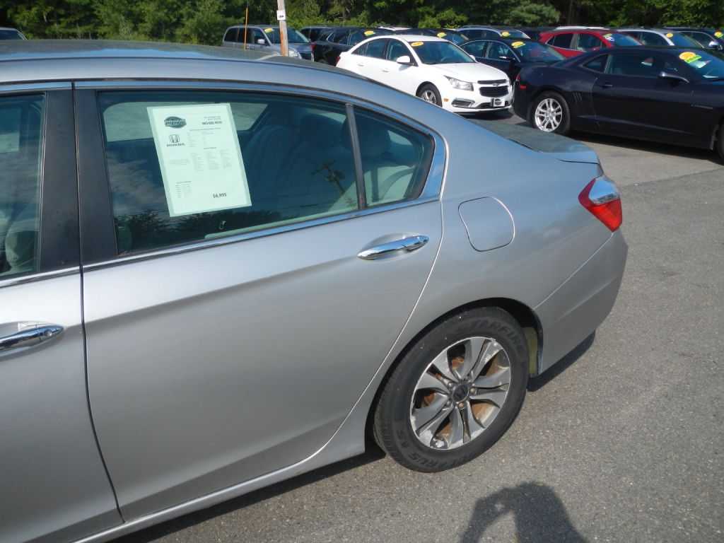 Photo 37 of this HONDA ACCORD LX