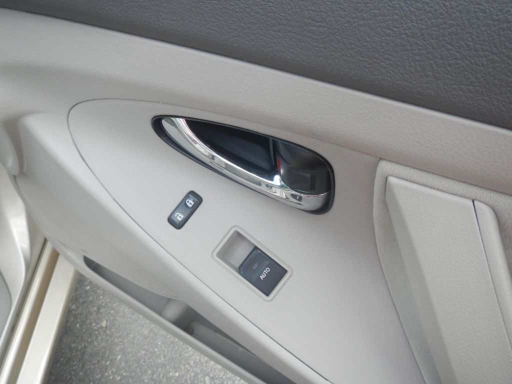 Photo 18 of this TOYOTA CAMRY