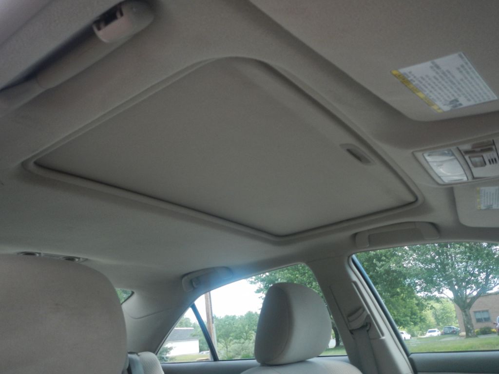 Photo 21 of this TOYOTA CAMRY