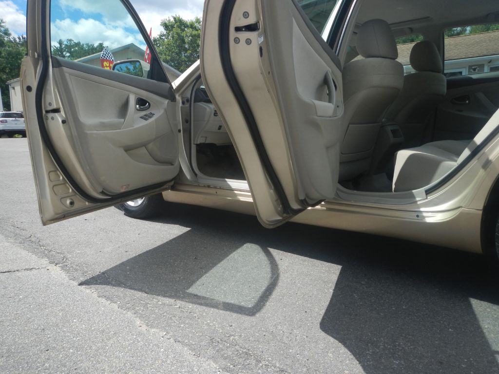 Photo 40 of this TOYOTA CAMRY