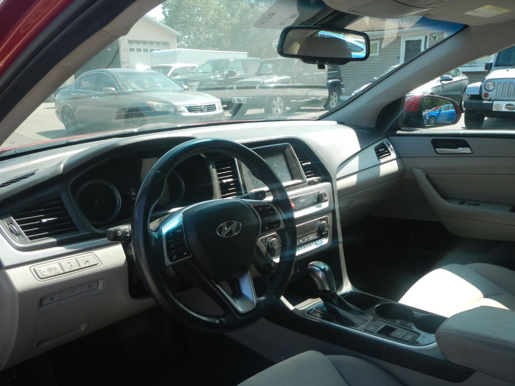 Photo 3 of this HYUNDAI SONATA