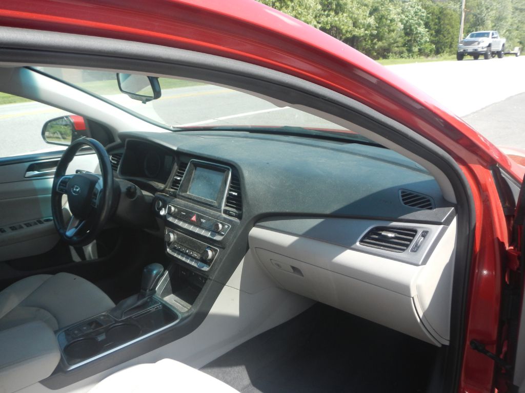 Photo 10 of this HYUNDAI SONATA