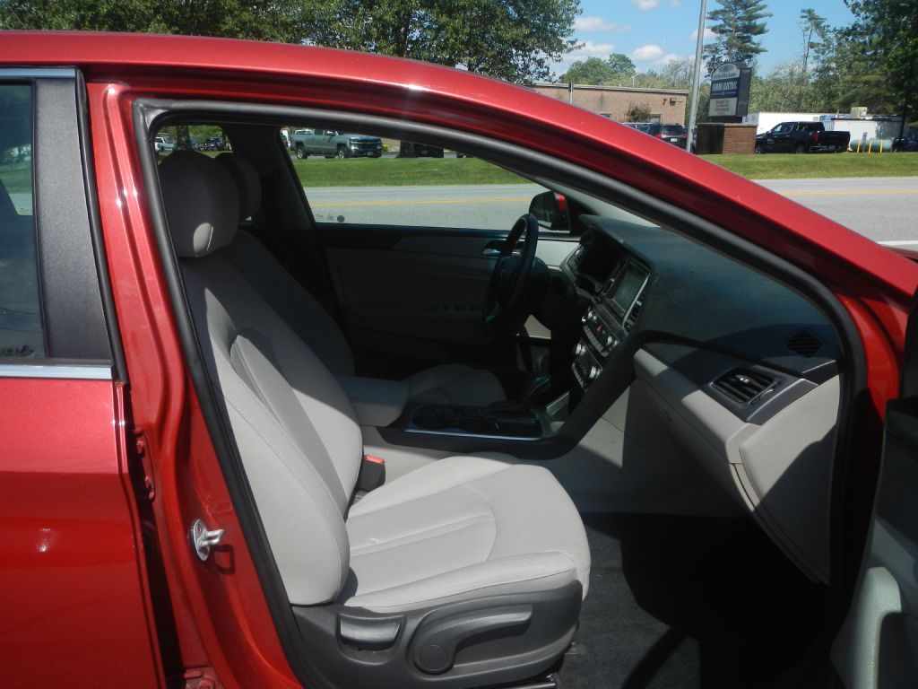 Photo 20 of this HYUNDAI SONATA