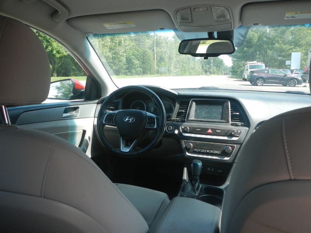 Photo 27 of this HYUNDAI SONATA