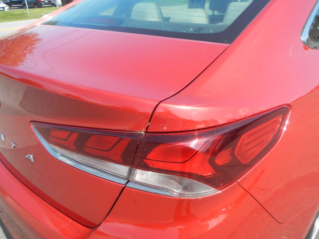 Photo 30 of this HYUNDAI SONATA