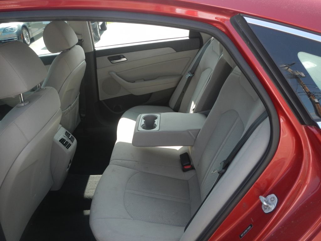 Photo 41 of this HYUNDAI SONATA