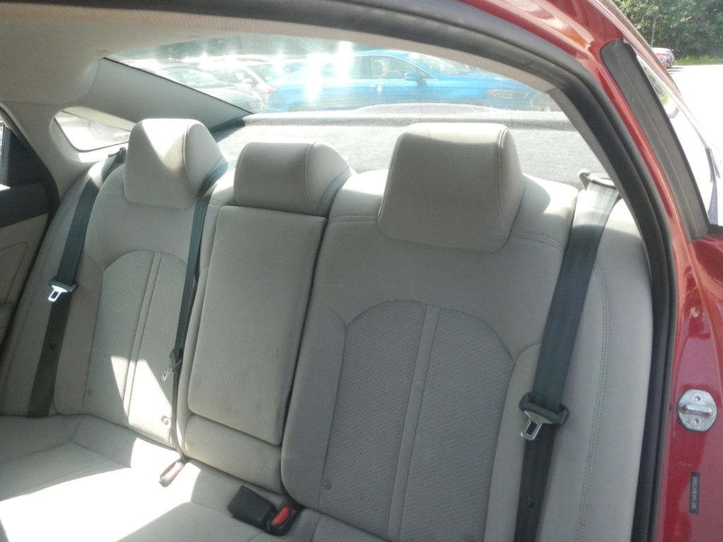 Photo 42 of this HYUNDAI SONATA