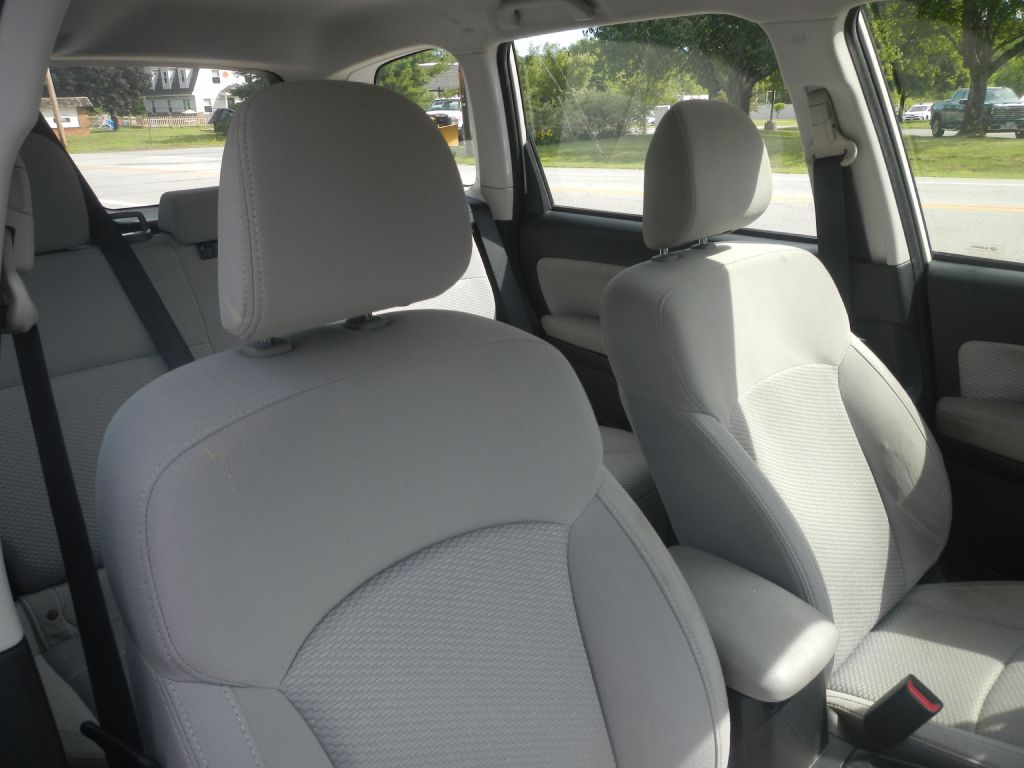 Photo 3 of this SUBARU FORESTER AWD
