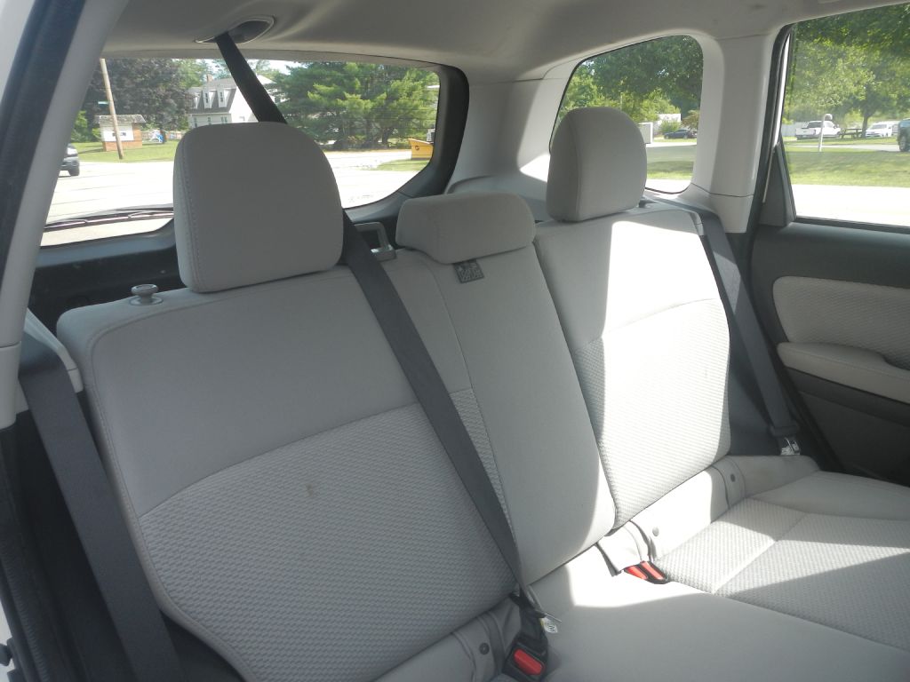 Photo 5 of this SUBARU FORESTER AWD