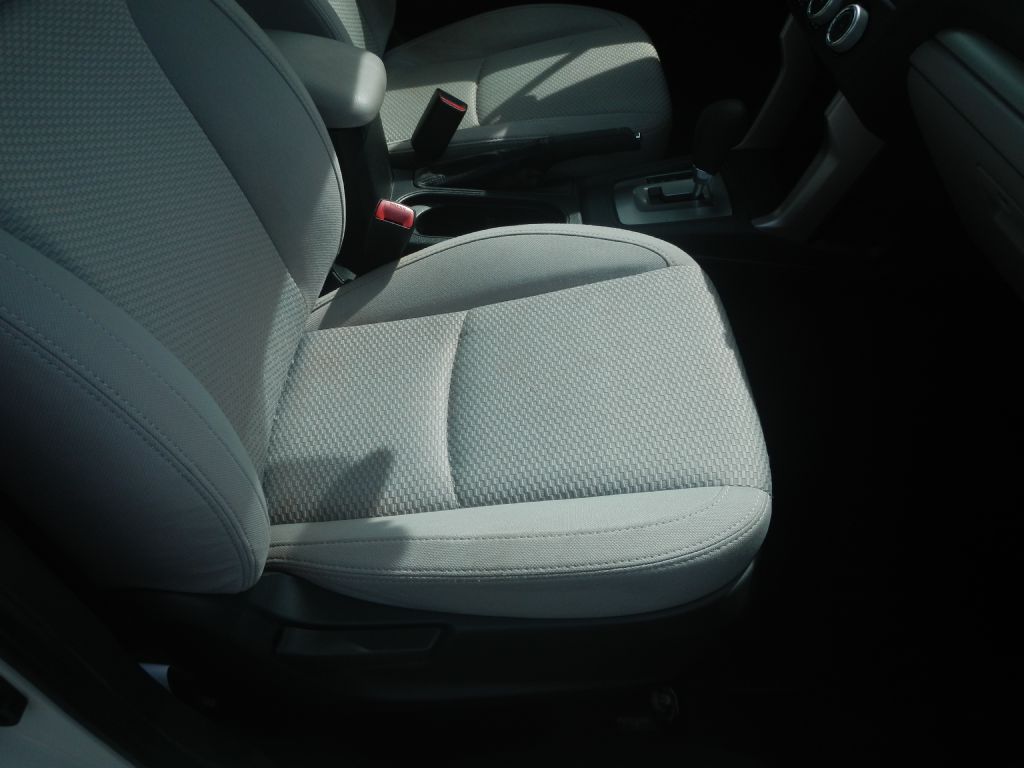 Photo 19 of this SUBARU FORESTER AWD
