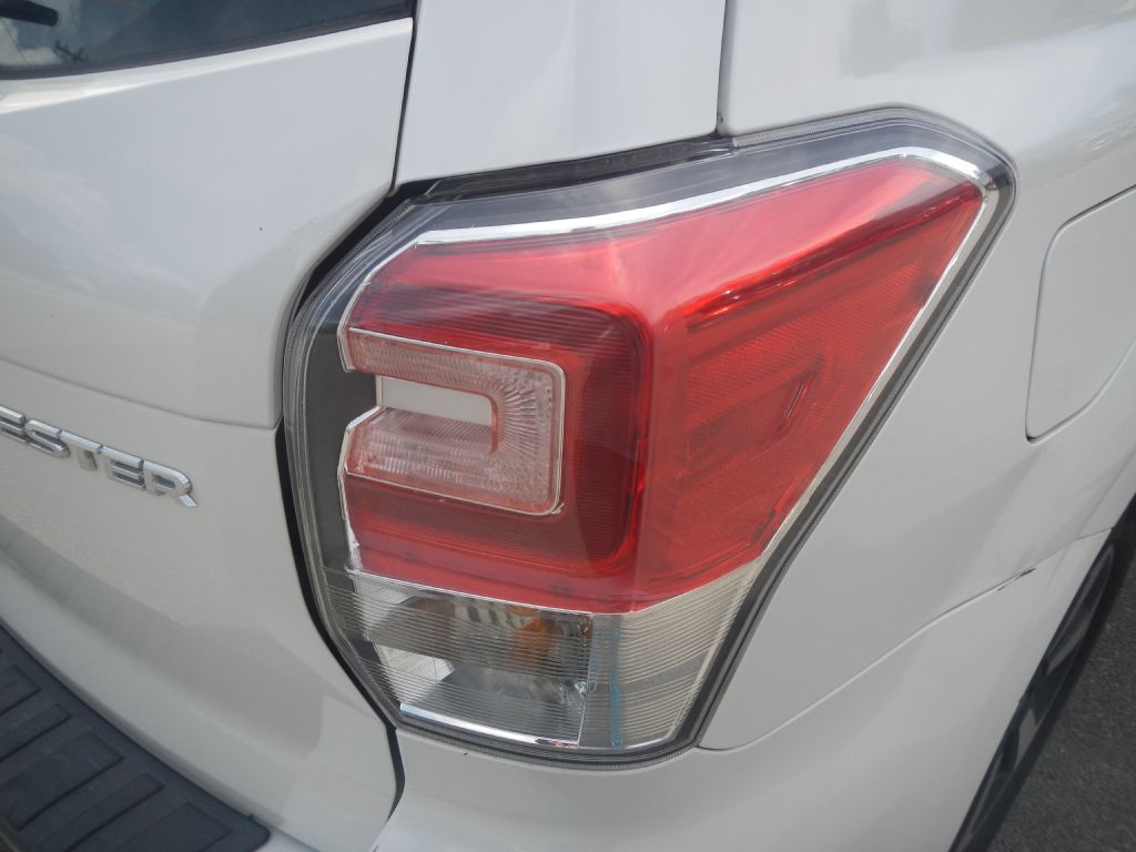 Photo 31 of this SUBARU FORESTER AWD