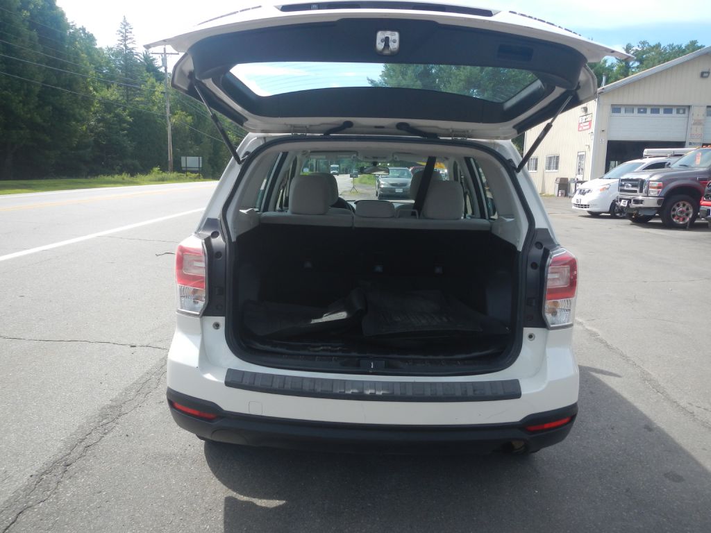 Photo 35 of this SUBARU FORESTER AWD