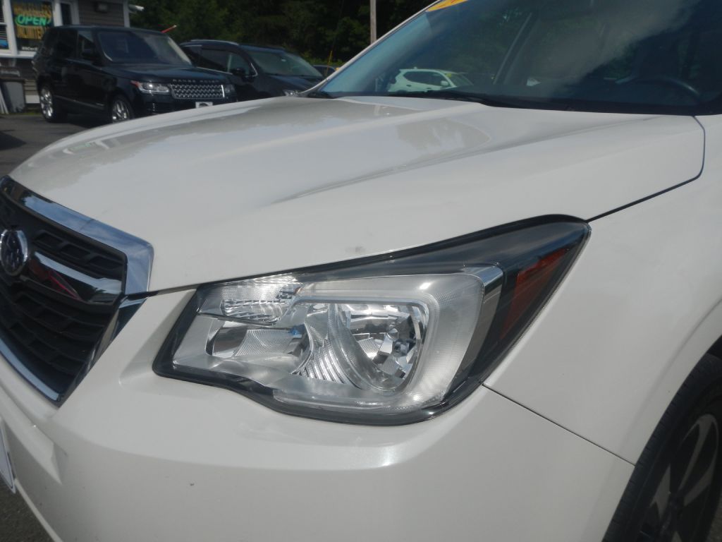 Photo 36 of this SUBARU FORESTER AWD