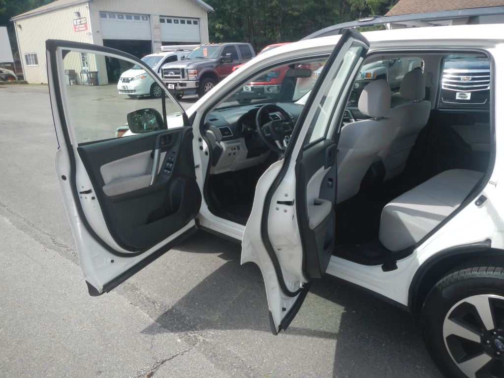 Photo 40 of this SUBARU FORESTER AWD